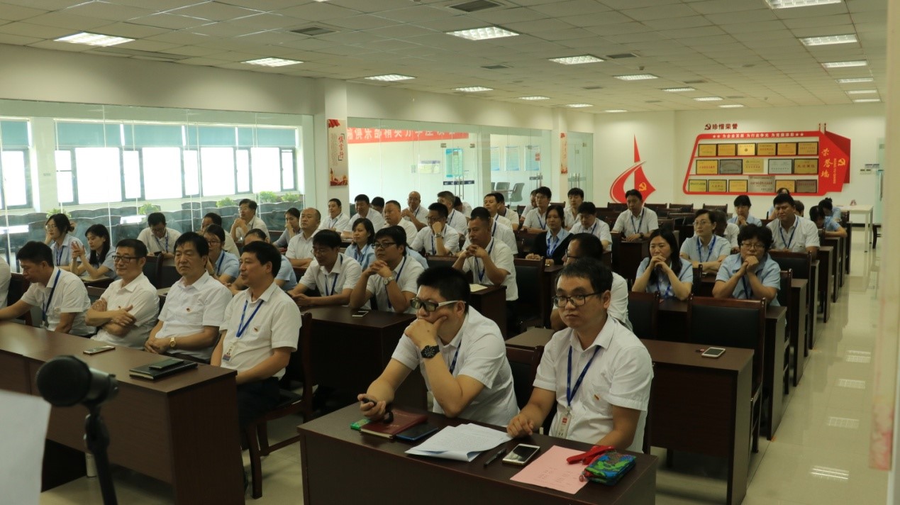 知識競賽爭先鋒   比學趕超展風采 —— 花花牛乳業(yè)集團黨委舉辦慶 “七一”黨建知識競賽