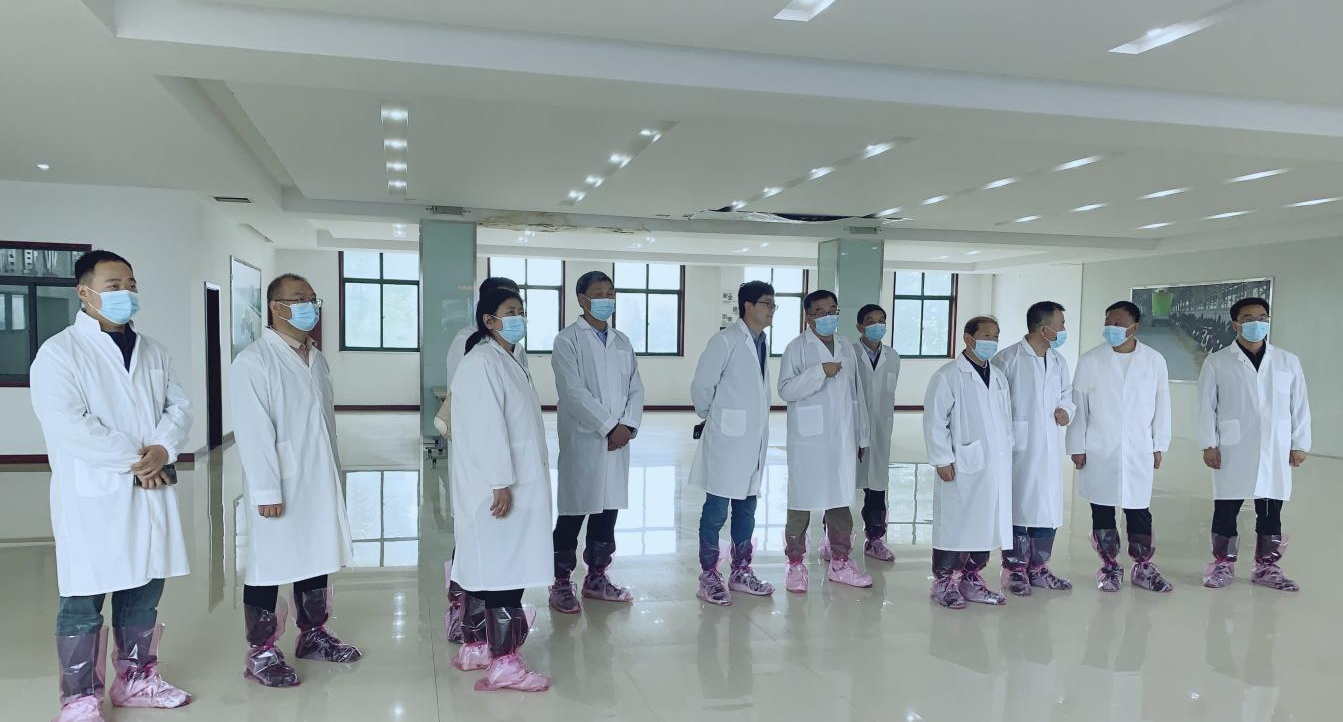 花花牛丨河南農(nóng)業(yè)大學(xué)黨委副書(shū)記、校長(zhǎng)介曉磊一行蒞臨花花牛河南瑞亞參觀(guān)調(diào)研