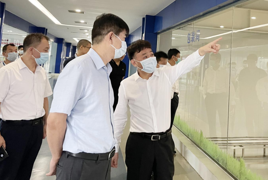 快訊丨河南省人民政府國有資產(chǎn)監(jiān)督管理委員會副主任劉銀志蒞臨花花牛乳業(yè)集團參觀座談