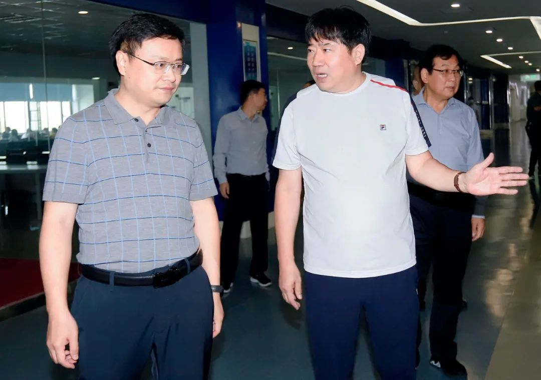 快訊|社旗縣人民政府縣長關文波一行蒞臨花花牛乳業(yè)集團參觀考察 快訊|社旗縣人民政府縣長關文波一行蒞臨花花牛乳業(yè)集團參觀考察