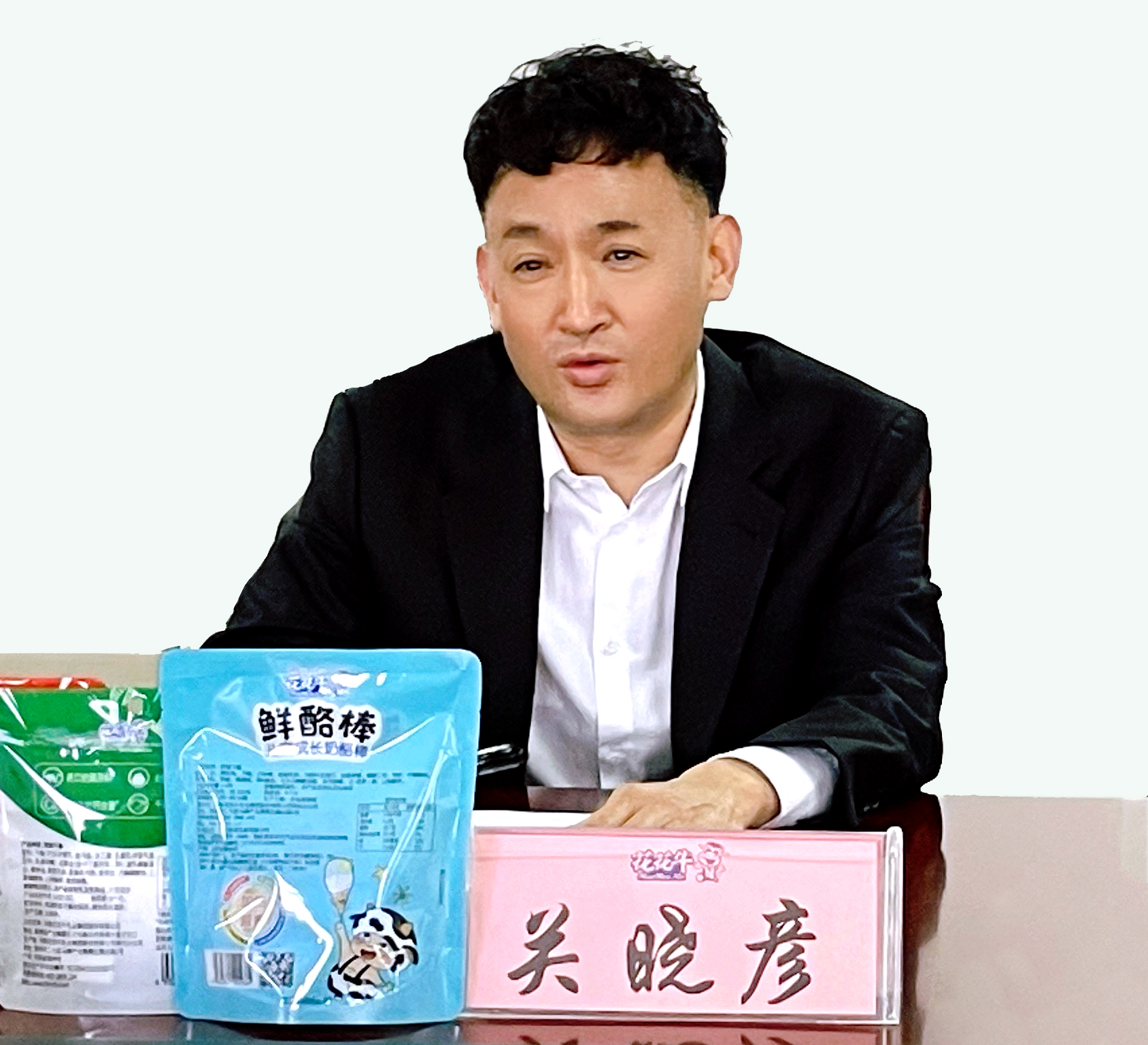 河南省委常委、副省長費東斌蒞臨 花花牛乳業(yè)集團(tuán)調(diào)研