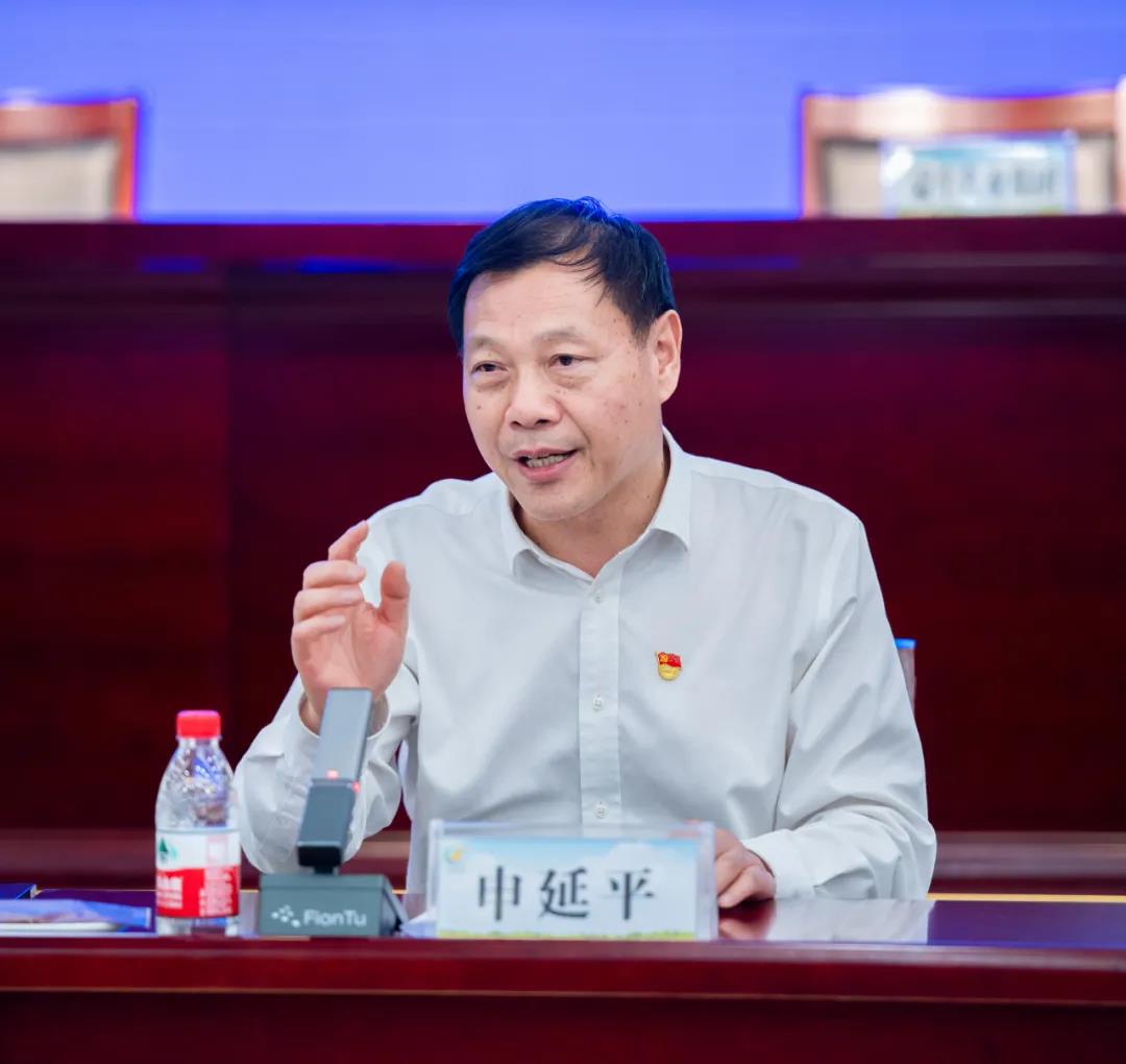 花花牛| 蘭考縣人民政府與蒙牛、花花牛達(dá)成戰(zhàn)略合作 助力河南奶業(yè)高質(zhì)量發(fā)展