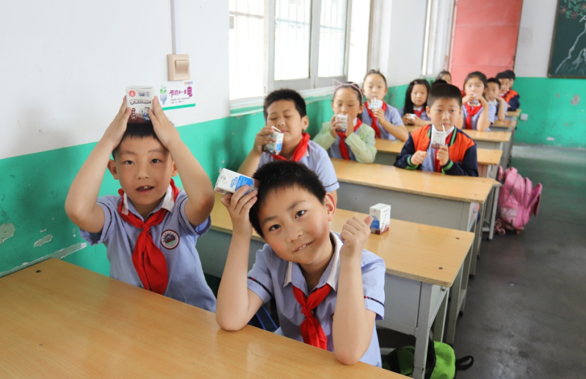 花花牛|六一關(guān)愛兒童，讓愛灑滿人間