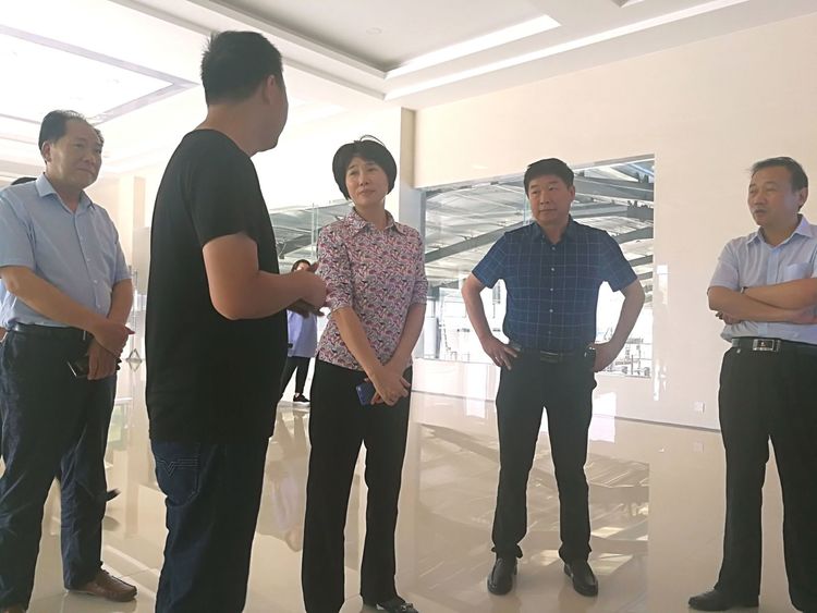 駐馬店市委常委、統(tǒng)戰(zhàn)部長(zhǎng)姚新文 蒞臨花花牛乳業(yè)集團(tuán)總部調(diào)研